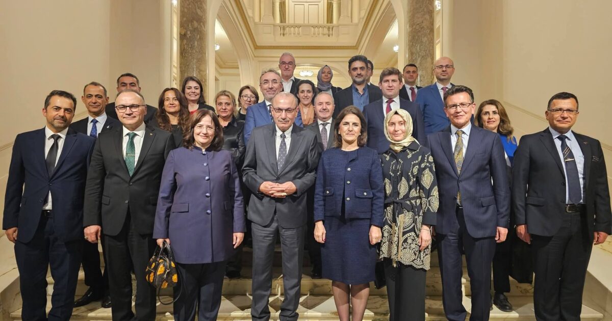 تركيا تعزز حضورها في القاهرة عبر EDEX 2025 وCOP24 والسفير يستضيف الوفود المشاركة