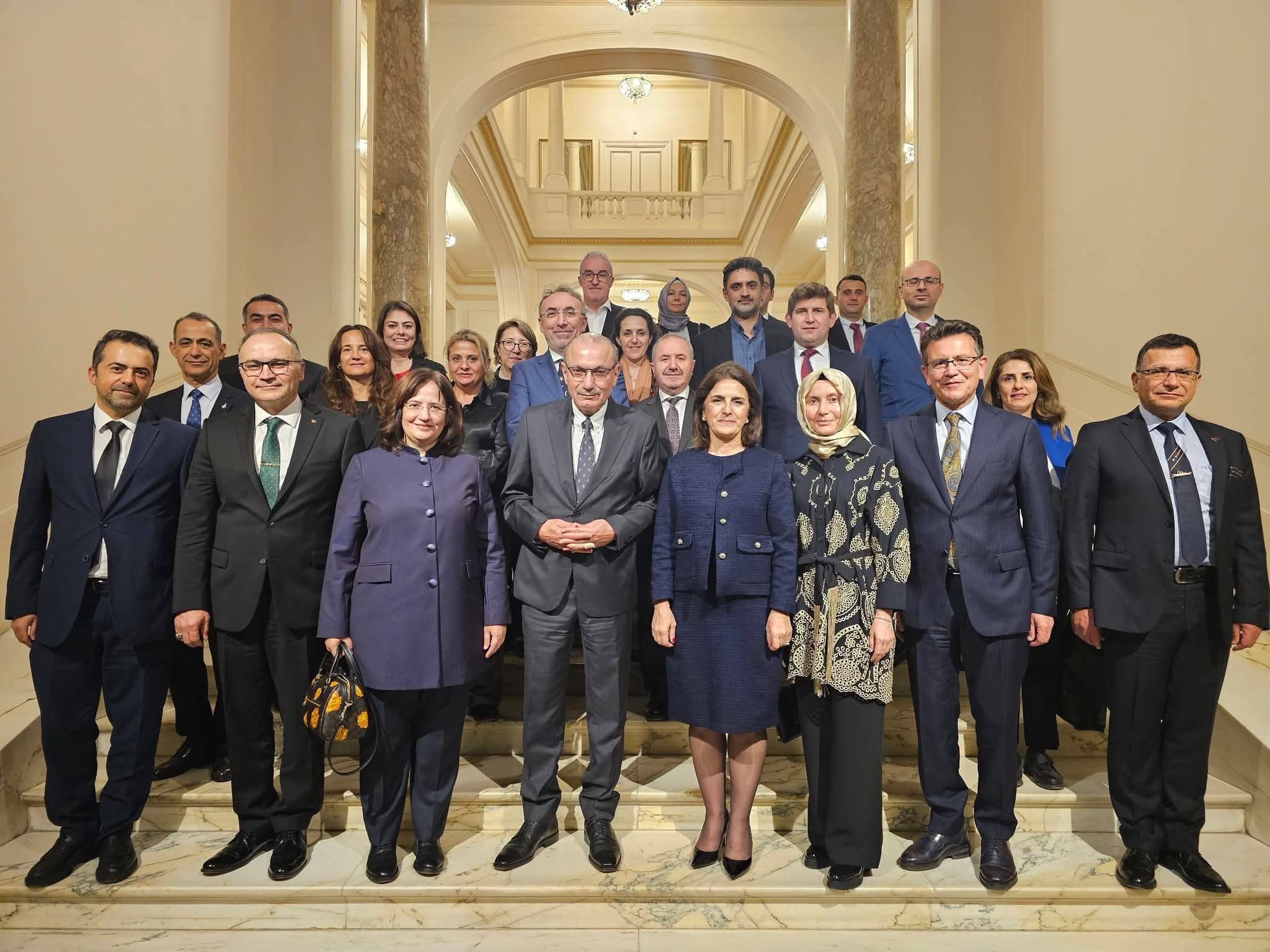 تركيا تعزز حضورها في القاهرة عبر EDEX 2025 وCOP24 والسفير يستضيف الوفود المشاركة