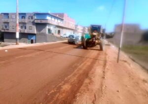 طريق المنشاوي.. محور استراتيجي يفتح أبواب المنشأة على سوهاج الجديدة والمطار.