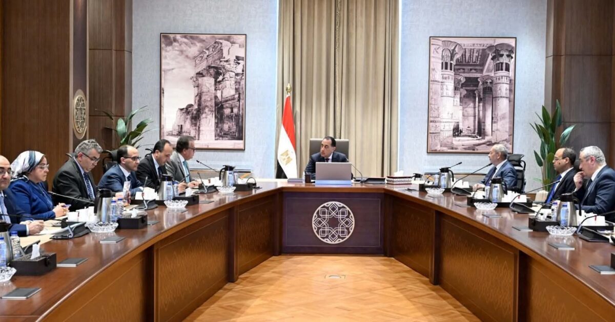 رئيس الوزراء يتابع مستجدات العمل بوزارة الصحة والموقف التنفيذي لمشروع تطوير مدينة النيل الطبية معهد ناصر
