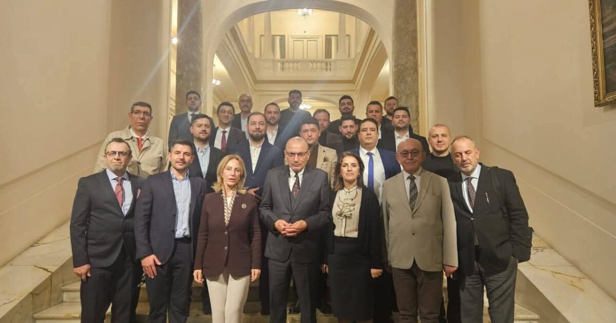 سفير تركيا بالقاهرة: مصر توفر بنية قوية وفرصًا واسعة أمام المستثمرين الأتراك