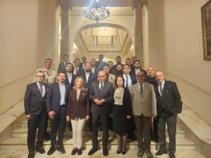 سفير تركيا بالقاهرة: مصر توفر بنية قوية وفرصًا واسعة أمام المستثمرين الأتراك