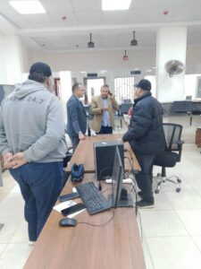 رئيس دمنهور يتفقد المركز التكنولوجي بقرية الإبعادية ويوجه بسرعة تيسير الإجراءات وتحسين الأداء 