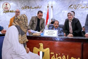 استجابة فورية.. محافظ سوهاج يلتقي الجماهير ويؤكد: تلبية احتياجات المواطنين أولوية القيادة السياسية