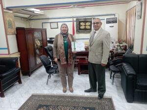 وكيل تعليم بني سويف تهنئ مدير عام التعليم الفني لتكريمه من الإدارة المركزية لتطوير التعليم الفني ووكالة GIZ