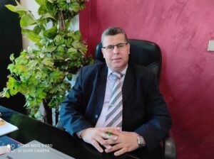 الشرف والعز أن تكون عبدا لله تعالى