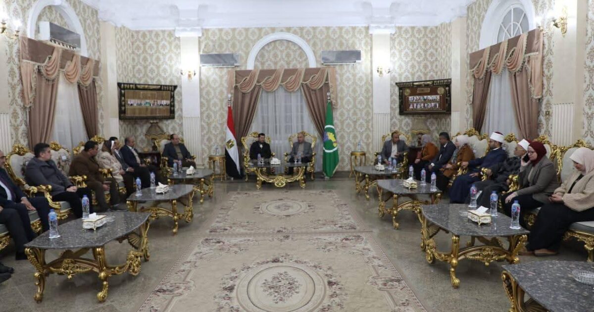 بالصور محافظ المنيا يلتقي وزير الشباب والرياضة بديوان المحافظة