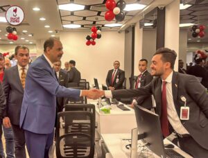 شراكة تنموية.. محافظ سوهاج يفتتح فرع "بنك مصر" بجرجا