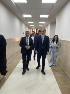 نقيب الإعلاميين في زيارة رسمية للجامعة البريطانية