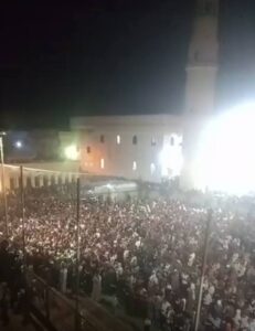 الفيوم تودّع 7 من أبنائها ضحايا حادث الطريق الإقليمي في مشهد جنائزي مهيب