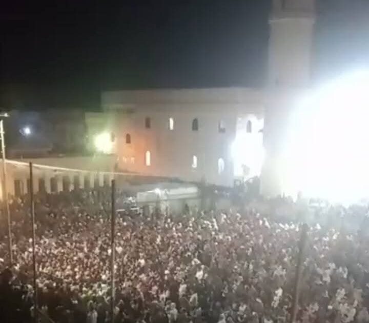 الفيوم تودّع 7 من أبنائها ضحايا حادث الطريق الإقليمي في مشهد جنائزي مهيب