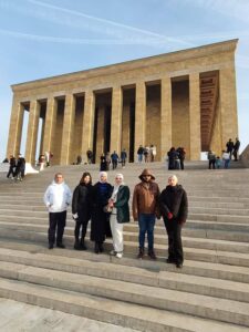 مولانا يجمع العالم من جديد: رحلة دولية تكشف سر الأناضول الخالد