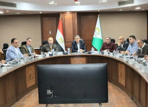 محافظ الجيزة يعقد لقاءً موسعًا مع رؤساء الأحياء والمراكز لتنظيم متابعة ورفع كفاءة 74 نفقًا أسفل الطريق الدائري