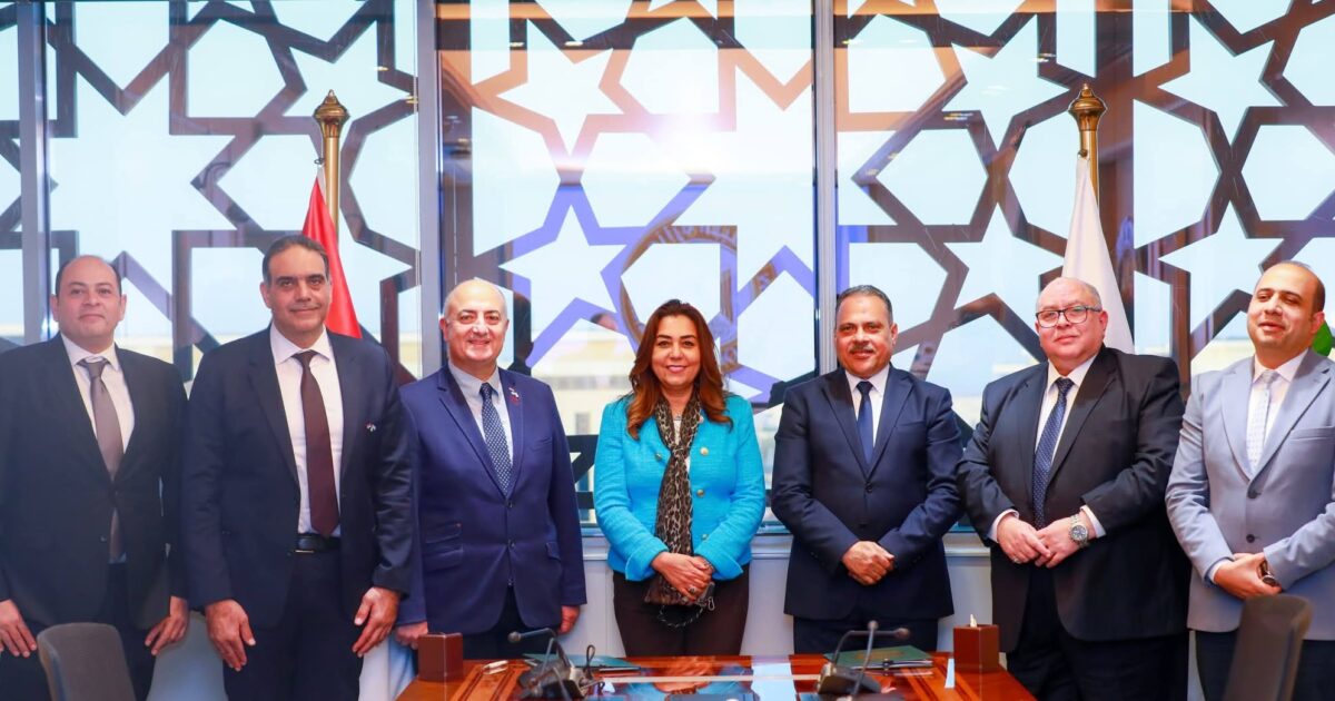 القائم بأعمال وزير البيئة:معالجة المخلفات المتولدة عن محافظة الشرقية بحد أدنى ٣٠٠٠ طن /يوم والتخلص الآمن من مرفوضات ناتج المعالجة بالمدفن الصحي