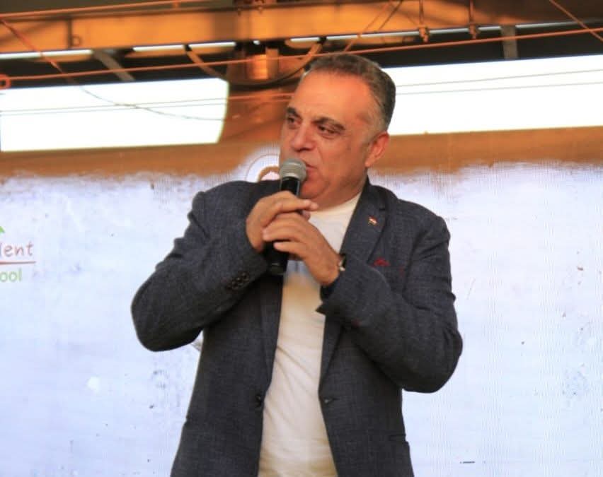 مازالت الكلمة حائرة بين مفهوم لم يقصد ومقصود لم يفهم فاجعل كلمتك بسيطة حتى يفهم مقصدها...