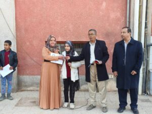 وفاء التلاميذ.. نجع الشجرة تضرب أروع الأمثلة في تكريم المعلمين بالمنشاة