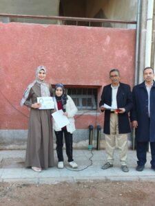 وفاء التلاميذ.. نجع الشجرة تضرب أروع الأمثلة في تكريم المعلمين بالمنشاة