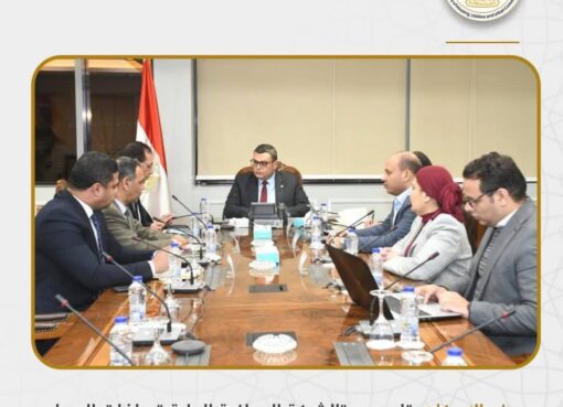 وزير الإسكان يبحث تنظيم إعلانات الطرق وتعظيم عوائدها مع الشركة الوطنية للطرق
