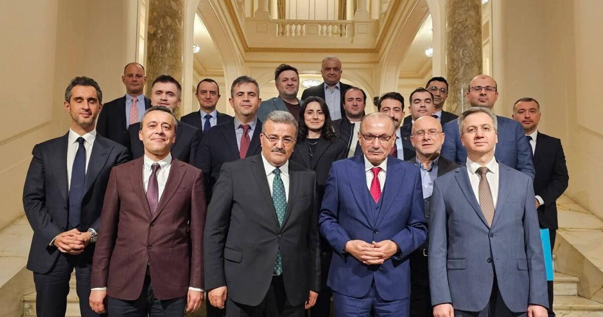 الاتحاد العام للجالية المصرية بفرنسا يشارك في احتفالات عيد الميلاد المجيد بالكنيسة الكاثوليكية بباريس