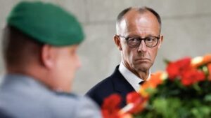 خبير إتيكيت ألماني يعلّق على لياقة ميرتس وربطات عنقه