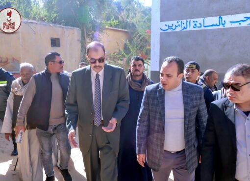 جولة ميدانية لمحافظ سوهاج لمتابعة انتظام لجان إعادة انتخابات مجلس النواب بمراكز المحافظة