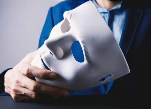 الأكلون على كل الموائد والراقصون على كل المسارح: حين تفضح صناديق الاقتراع "أقنعة" المتلونين