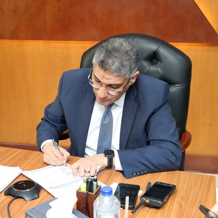 محافظ الجيزة يتابع أعمال فتح لجان جولة الإعادة لانتخابات مجلس النواب بالدائرة الثامنة «إمبابة والمنيرة الغربية» 