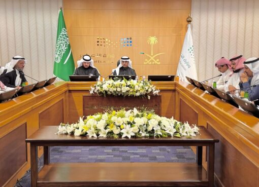 تعليم الطائف  يناقش استعدادات الإدارة للاختبارات