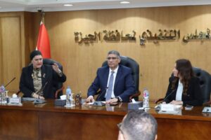 د سحر السنباطي م عادل النجار يترأسان اجتماع اللجنة العامة لحماية الطفل بمحافظة الجيزة