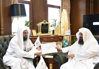 السديس يطّلع على تقرير برنامج الإقراء بالمسجد النبوي