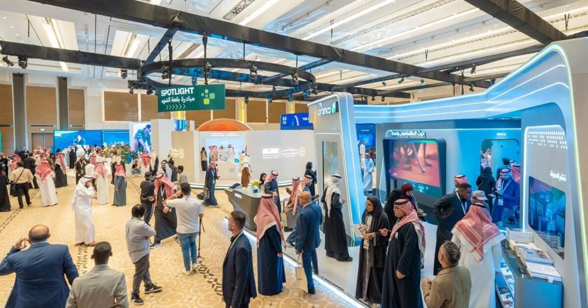 المنتدى السعودي للإعلام يفتح ملف دبلوماسية التأثير.. كيف يصوغ الإعلام سرديات المنطقة ويعيد تعريف الخطاب العالمي