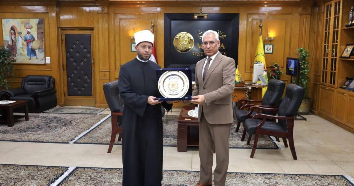 بالصور رئيس جامعة المنيا يستقبل وزير الأوقاف ويبحث سبل التعاون المشترك