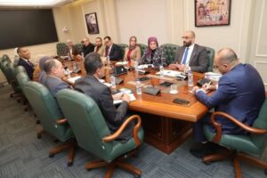 وزير العمل يبحث مع مساعد وزير الاتصالات تسريع إطلاق خدمات الوزارة على «بوابة مصر الرقمية»