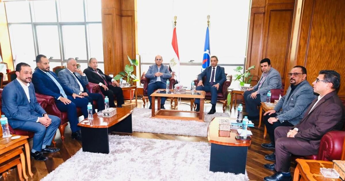 محافظ السويس يستقبل أعضاء مجلسي النواب والشيوخ بمحافظة السويس
