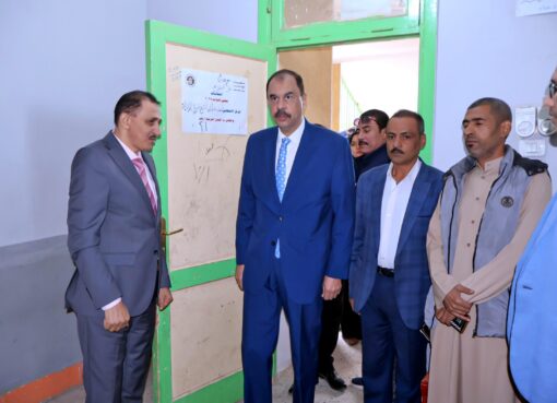 محافظ سوهاج يتفقد لجان انتخابات اليوم الأول لمجلس النواب بدار السلام والمنشاة وسوهاج