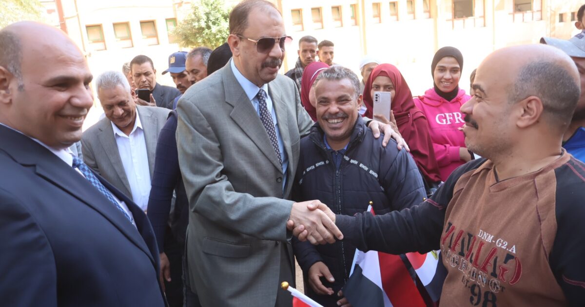 محافظ سوهاج يتفقد عدداً من لجان انتخابات النواب بجهينة وطهطا