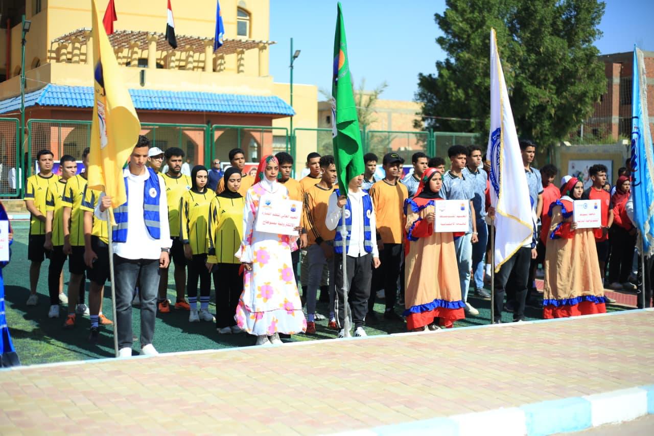 عبدالهادى يشهد فعاليات “بطولة الصداقة” لطلاب الكليات التكنولوجية والمعاهد العليا والمتوسطة والفنية بوسط الصعيد