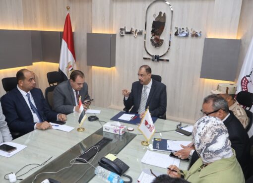 غرفة العمليات الرئيسية بسوهاج تتابع انتظام سير انتخابات الإعادة لمجلس النواب دون معوقات