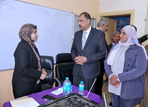 محافظ سوهاج يتفقد عدداً من لجان انتخابات الإعادة لمجلس النواب بحي غرب وشرق ومركز سوهاج