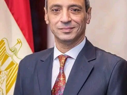 محافظ السويس يصدر قرار بتحديد المناطق المتميزة والاقتصادية والمتوسطة طبقا لنص قانون الإيجار القديم 