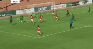 الأهلى يحتفظ بصدراة المجموعه