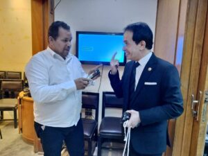 حين يصبح الوعي سياسة… والطب قرارًا