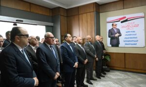 رئيس الوزراء يتفقد أعمال تطوير مصنع عربات السكك الحديدية ومترو الأنفاق “سيماف” بحلوان