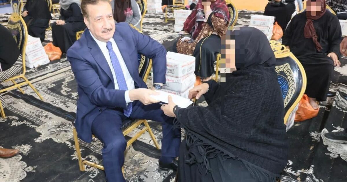 رد الجميل» يتواصل بالمنوفية.. المحافظ يوزّع مساعدات بمليون جنيه على 200 أسرة أولى بالرعاية