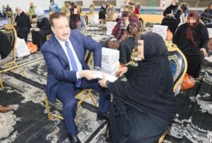 رد الجميل» يتواصل بالمنوفية.. المحافظ يوزّع مساعدات بمليون جنيه على 200 أسرة أولى بالرعاية