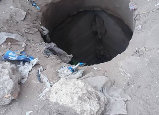 في أول أيام العام الجديد.. تلميذة تسقط في بيارة صرف صحي مفتوحة بمنيل شيحة وتُصاب بكسور وسحجات