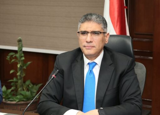 محافظ الجيزة يُجري أكبر حركة نواب بالأحياء والمراكز.. شملت 71 قيادة محلية