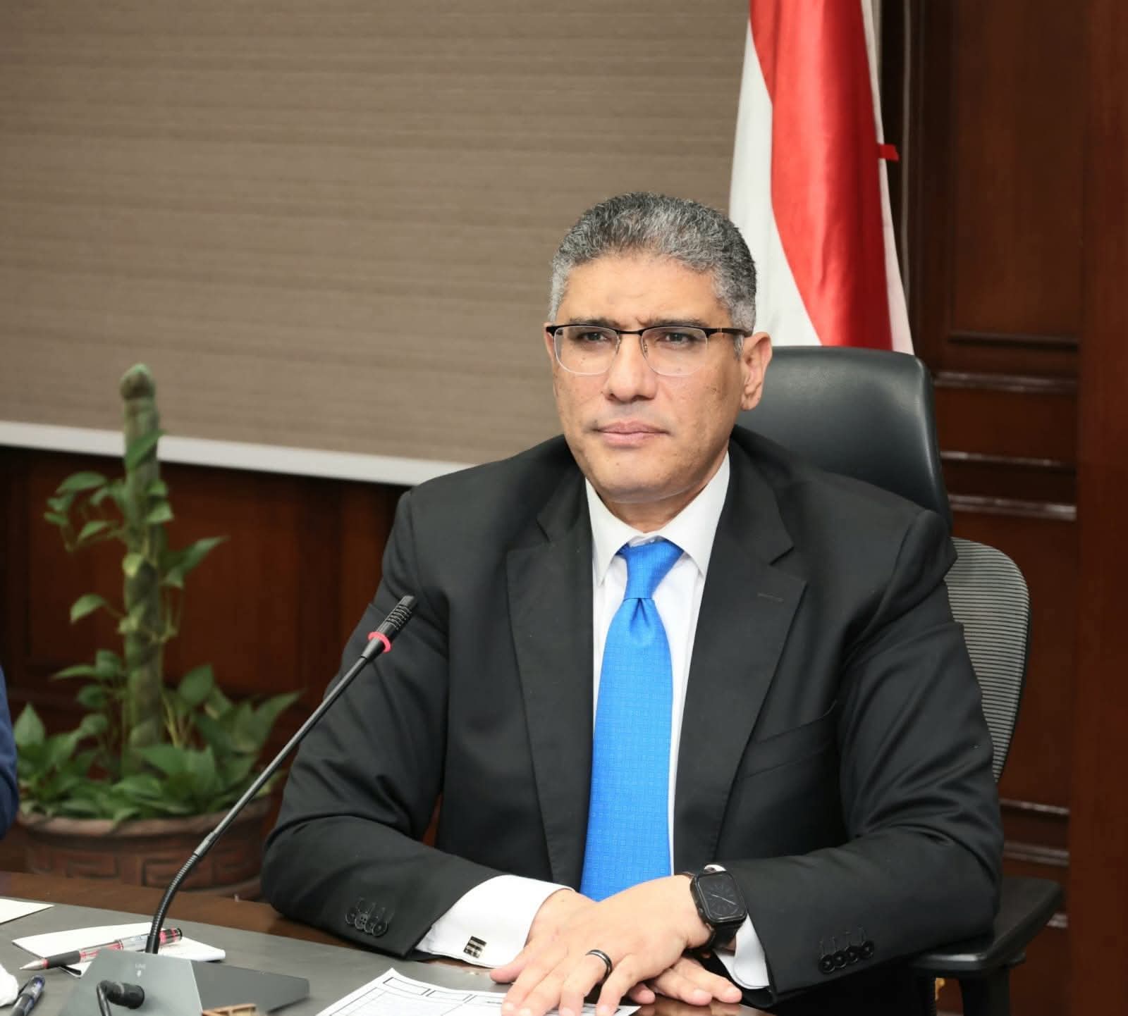 محافظ الجيزة يُجري حركة تكليفات موسعة لنواب رؤساء الأحياء والمراكز والمدن