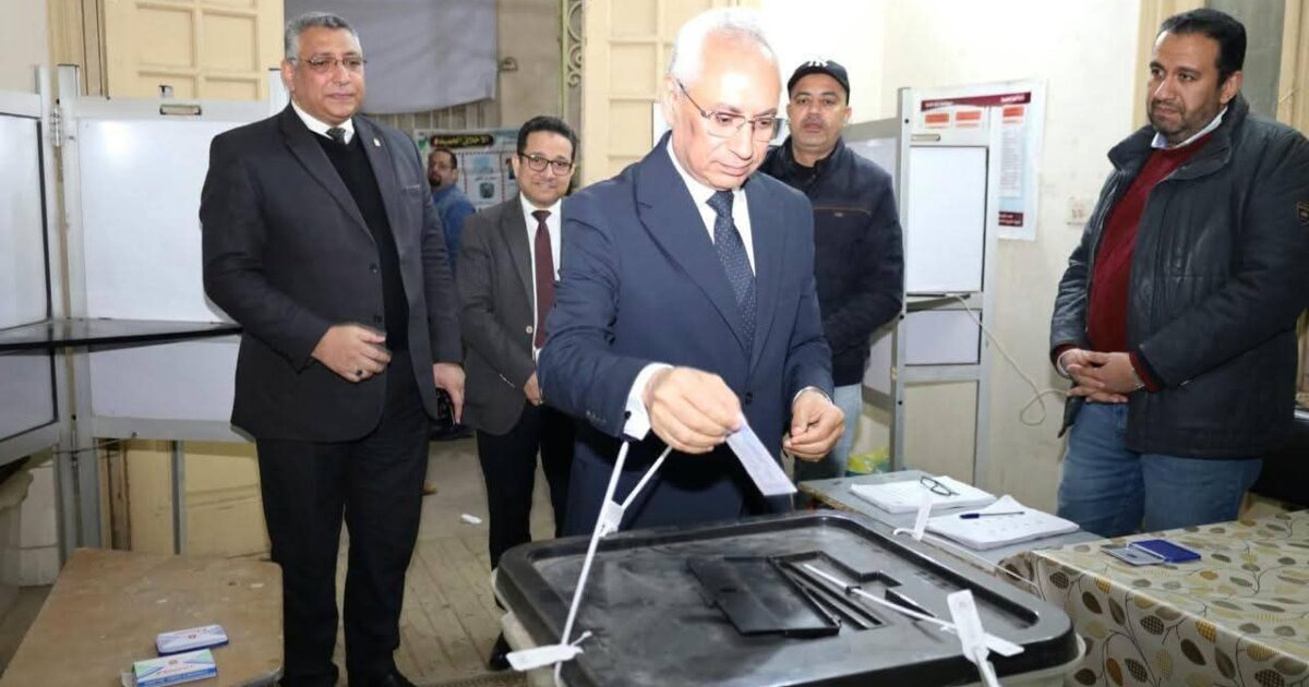 د. عصام فرحات يُدلي بصوته في انتخابات الإعادة لمجلس النواب 