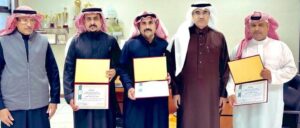 مدير عام تعليم الطائف يتابع سير اليوم الدراسي في عدداً من المدارس ويكرم عدداً من المعلمين المتميزين